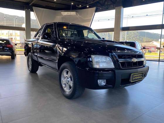 CHEVROLET S10 2.4 MPFI ADVANTAGE 4X2 CS 8V FLEX 2P MANUAL